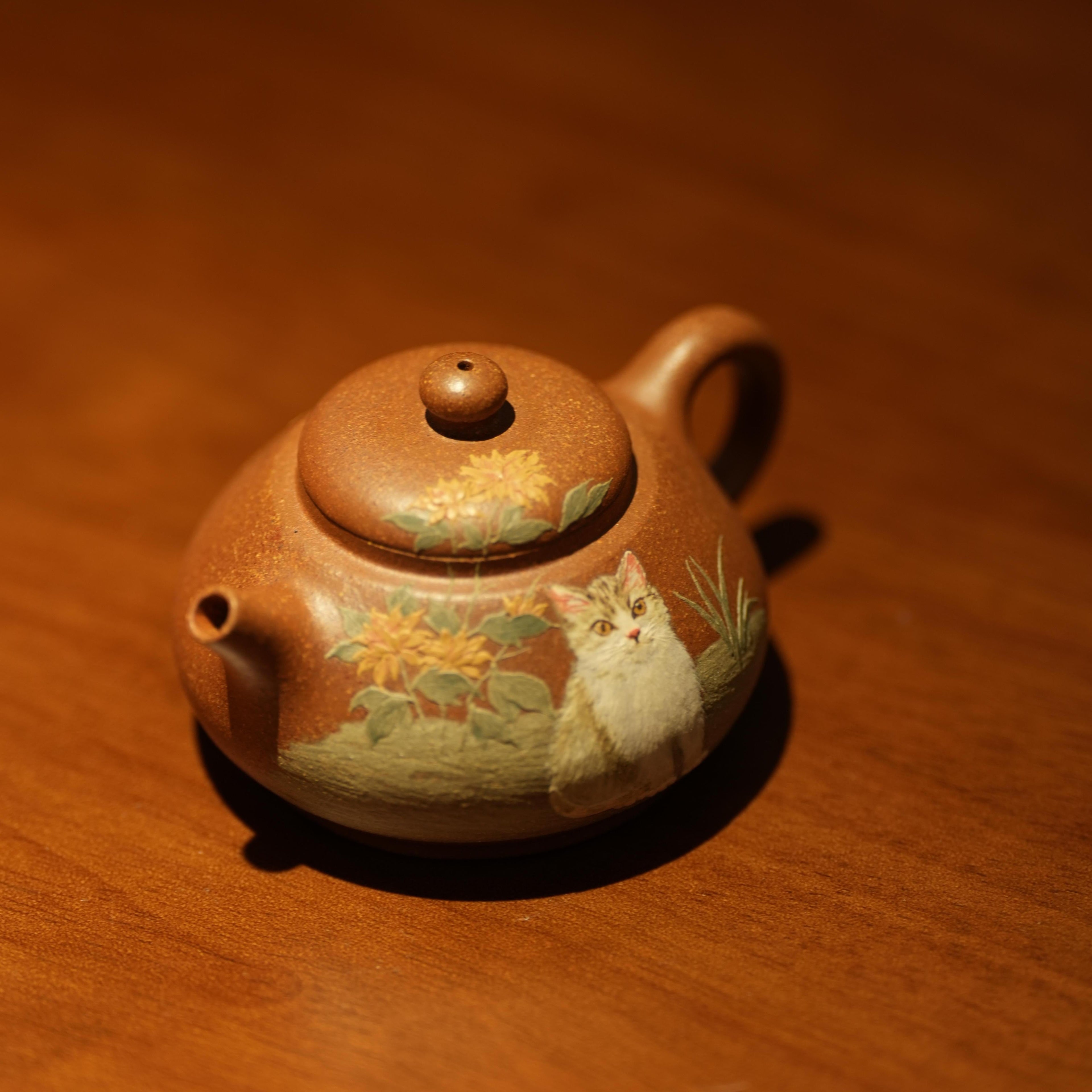 YiXing ZiSha Slope Mud Shipiao Cat Teapot 石瓢壶-猫图120ml[ZS78]