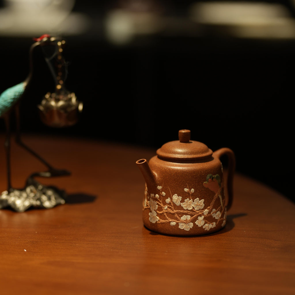 YiXing ZiSha Kingfisher among Pear Blossoms Jiquan Pot汲泉壶 梨花翠鸟图100ml[ZS46]