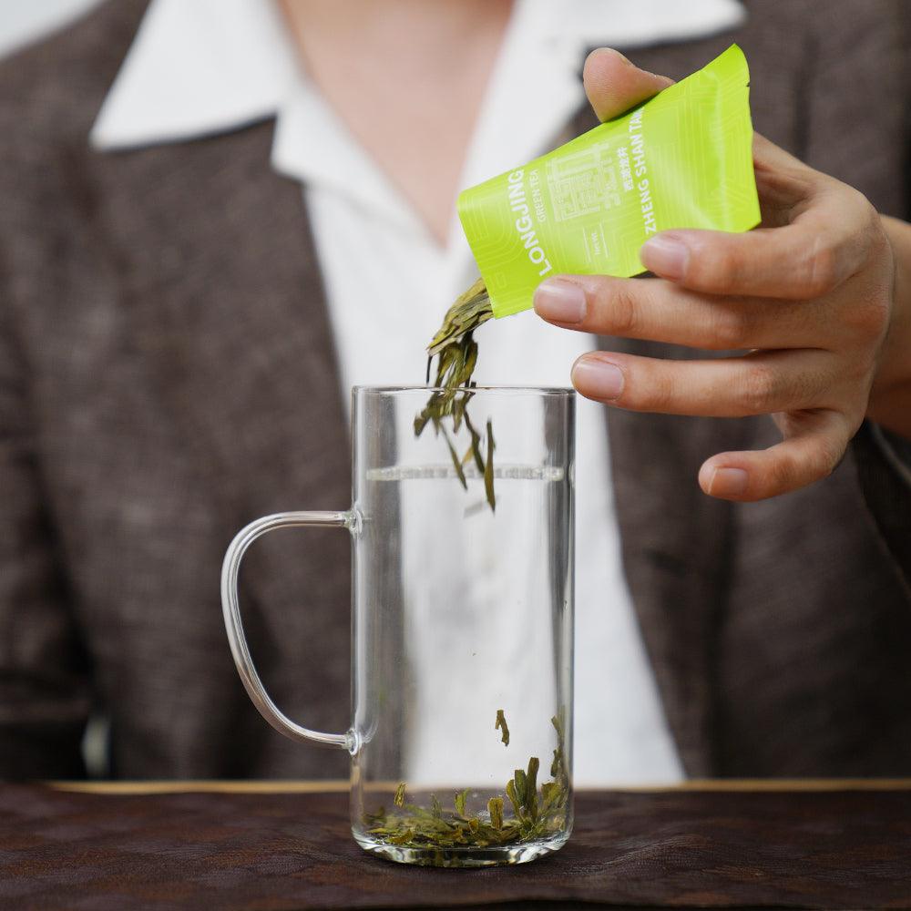 Crescent moon green tea cup with grip 400ml - Lapsangstore