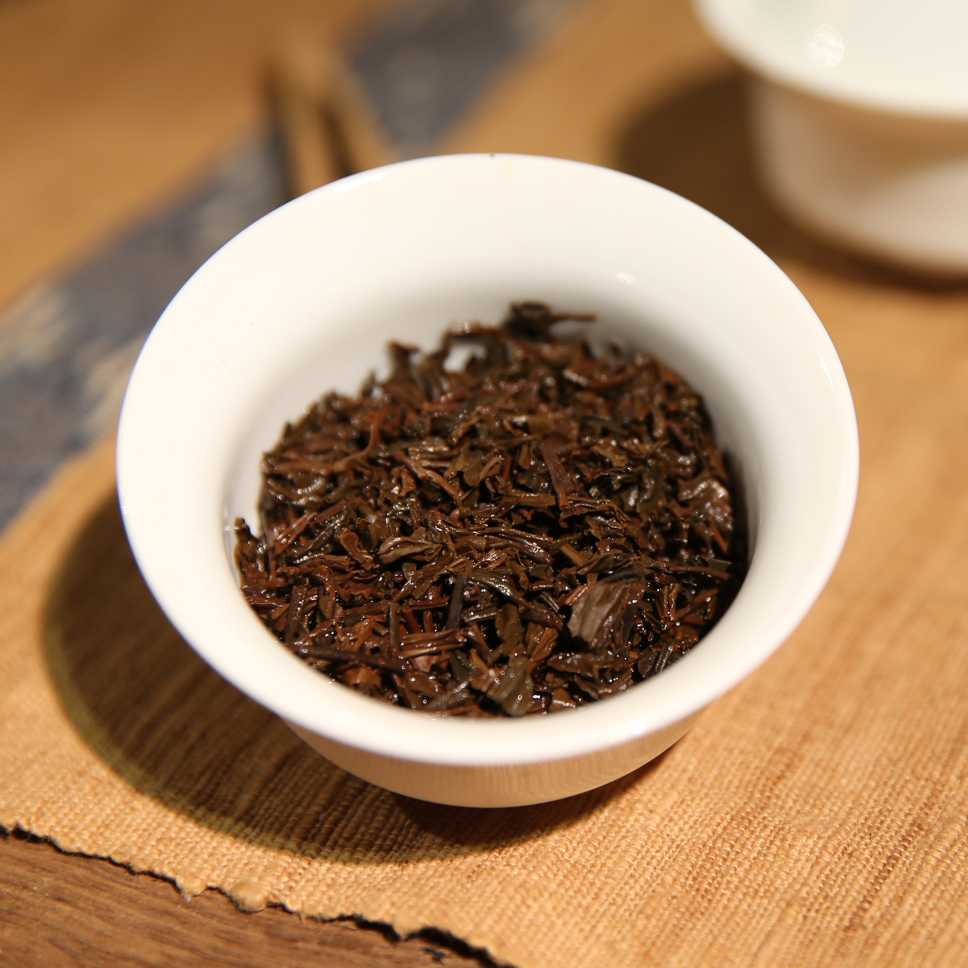 8310 Strong Pine Smoked Traditional Lapsang Souchong Black Tea